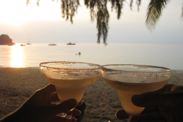 Cocktail bij zonsondergang